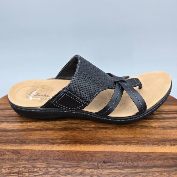 Clarks Sandals Womens 10 M Black Leather Adjustable Strap Thong Comfort Sandals - Picture 1 of 7